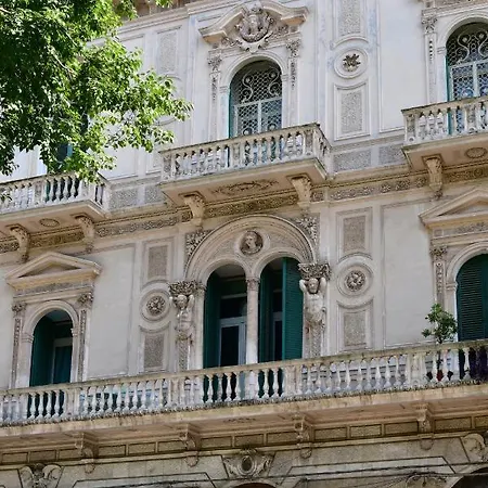 Alojamento de Acomodação e Pequeno-almoço Sisuites Bari