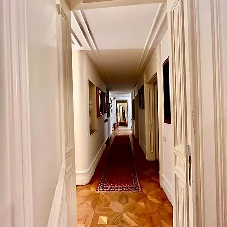 Bed & Breakfast Sisuites 4*