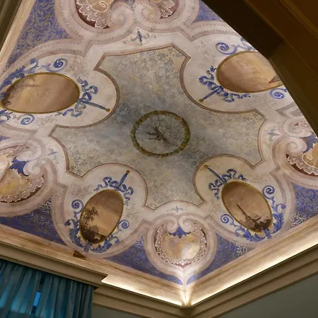 Sisuites Bed & Breakfast 4*