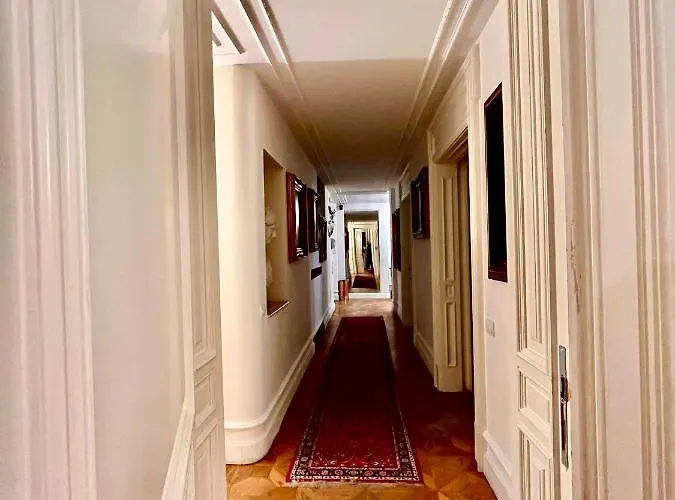 Bed & Breakfast Sisuites 4*